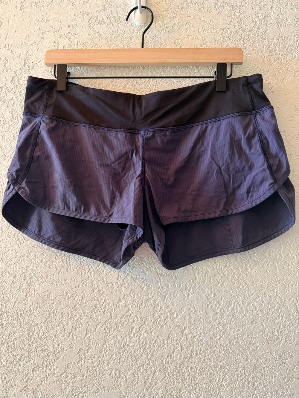 LULULEMON Speed Up Shorts Low Rise Striped Purple Black Women’s  Athletic Sz 10